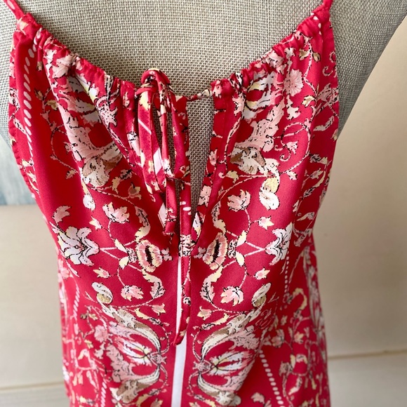 SOHO NEW YORK & COMPANY CORAL FLORAL PRINT SLIP ON SLEEVELESS SIZE MEDIUM🌟EUC🌟 - Picture 4 of 11
